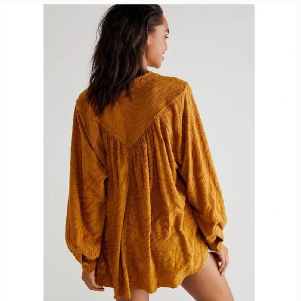 Free People Dreaming Tunic Golden Honey Fall Jacquard Stitching Button S SM - Picture 3 of 4